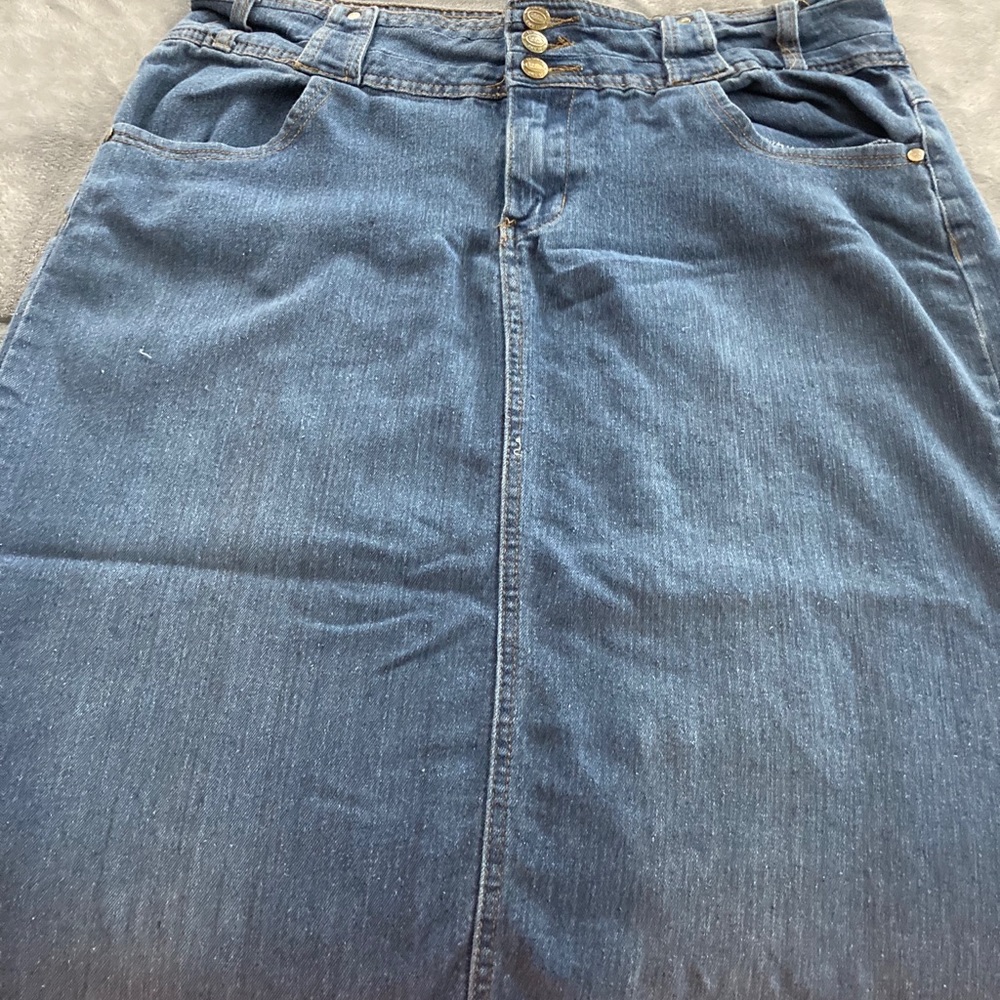 Long jean skirt
